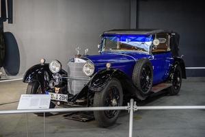 sinsheim, deutschland - mai 2022 blauer mercedes benz s 1929 foto