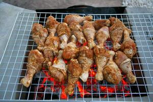 asiatisches grillhuhn foto