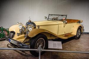 sinsheim, deutschland - mai 2022 beige mercedes benz 710 ss cabrio 1930 foto