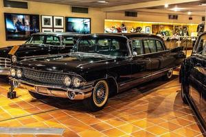 fontvieille, monaco - juni 2017 schwarz cadillac 67 limousine 1961 in foto