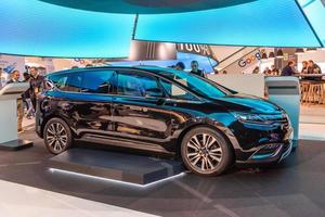 frankfurt, deutschland - september 2019 black renault espace v faurecia hella electric car minivan, iaa international motor show auto exhibtion foto