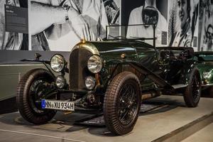 sinsheim, deutschland - mai 2022 schwarzer bentley 3 liter cabrio 1924 foto