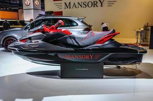 frankfurt - september 2015 mansory black marlin jetski präsentiert a foto