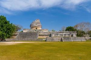 ruinen des el-caracol-observatoriumstempels, chichen itza, yucatan, mexiko, maya-zivilisation foto
