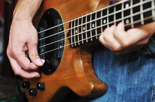 Musikband hat Training in der Garage foto