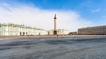 Panoramablick auf den Schlossplatz in der Stadt St. Petersburg foto