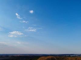 Dramatische Wolken und Himmel in Dunstable Downs of England UK foto