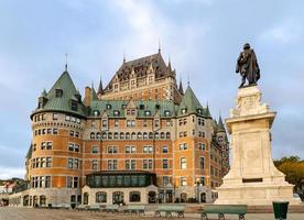 quebec, kanada, 10-16-18-morgenansicht von fairmont le chateau frontenac foto