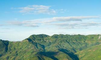 berglandschaft in son la vietnam foto