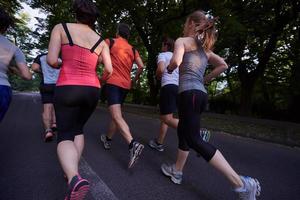 Menschengruppe Joggen foto