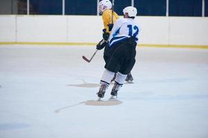 Eishockeyspieler in Aktion foto