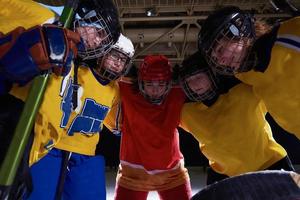 Teenager Mädchen Eishockeysportler foto