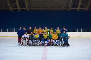 Teamporträt der Eishockeyspieler foto