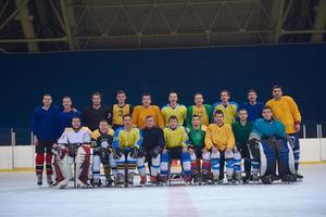 Teamporträt der Eishockeyspieler foto