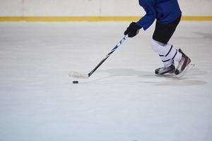 Eishockeyspieler in Aktion foto