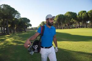 Golfspieler zu Fuß foto