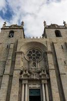 Panoramablick auf die Kathedrale von Porto Se Porto, Portugal foto