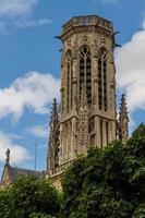 die kirche von saint-germain-l'aux errois, paris, frankreich foto