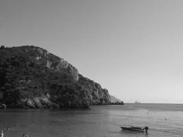 am Strand von Korfu foto