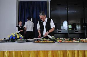 Blick auf das Essen vom Buffet foto