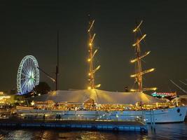 hallo dämmerung nacht chaophaya fluss skyline bunt wasser hintergrund hintergrundbild foto