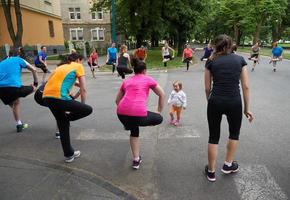 joggen menschen gruppe dehnen foto