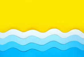 Küste aus farbigem Papier. gelber strandsandhintergrund mit kopierraum und papier geschnittenen blauen wellen unten. Konzept für Sommerferien am Meer. Entspannung und Spaß im Urlaub. foto