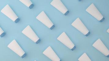 leere weiße kosmetische Hautpflegebehälter auf hellblauem Hintergrund, 3D-Darstellung foto