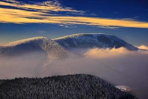 Berge in den Beskiden foto