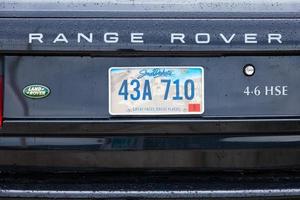 tivat, montenegro - 20. oktober 2020, south dakota, vereinigte staaten von amerika nummernschild auf range rover auto foto