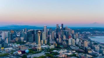Seattle, Washington bei Sonnenuntergang im August foto