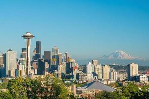 Blick auf die Skyline der Innenstadt von Seattle foto