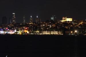 Istanbul in der Nacht foto