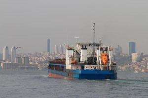 Tankschiff in Istanbul foto