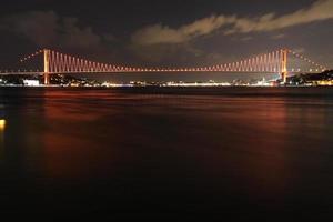 bosporus-brücke von istanbul, türkei foto