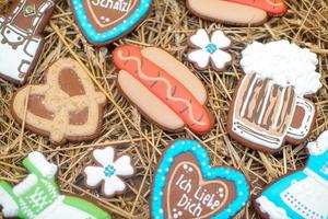 oktoberfest fest. süßer Lebkuchen mit den Attributen eines deutschen Feiertags. München, Bayern, Deutschland foto