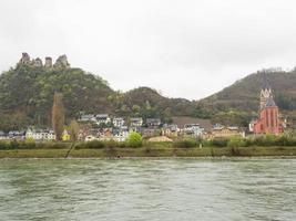 Flusskreuzfahrt auf dem Rhein in Deutschland foto