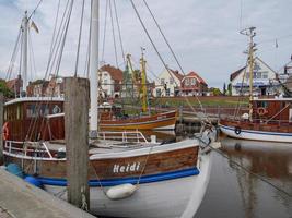 Greetsiel, Deutschland, 2020 - das Dorf Greetsiel an der Nordsee in Deutschland foto