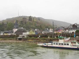 Flusskreuzfahrt auf dem Rhein in Deutschland foto