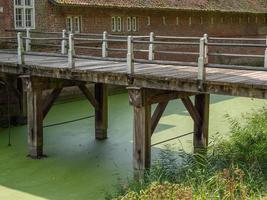 Sommerzeit in einem Park in Norddeutschland foto