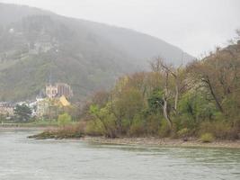 Flusskreuzfahrt auf dem Rhein in Deutschland foto