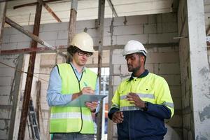 Diskussionspläne und Baupläne für Architekten und Bauingenieure oder Landvermesser foto