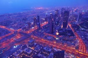 dubai-nachtskyline foto