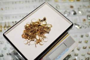 dubai, 2022 - juweliergeschäft drinnen foto