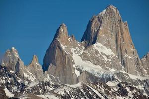 Nahaufnahme der Spitzen von Fitz Roy und Aguja Poincenot foto