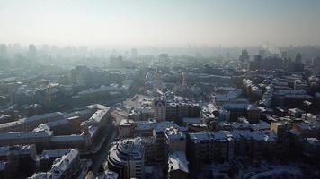 Drohnenaufnahmen aus der Luft. Panorama von Podil in Kiew foto