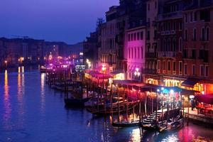 Canal Grande bei Nacht, Venedig. foto