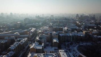 Drohnenaufnahmen aus der Luft. Panorama von Podil in Kiew foto