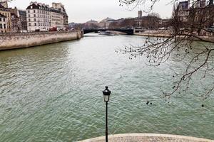 Blick auf die Seine in Paris foto