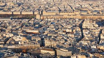 oben Blick auf das Zentrum der Stadt Paris bei Sonnenuntergang foto